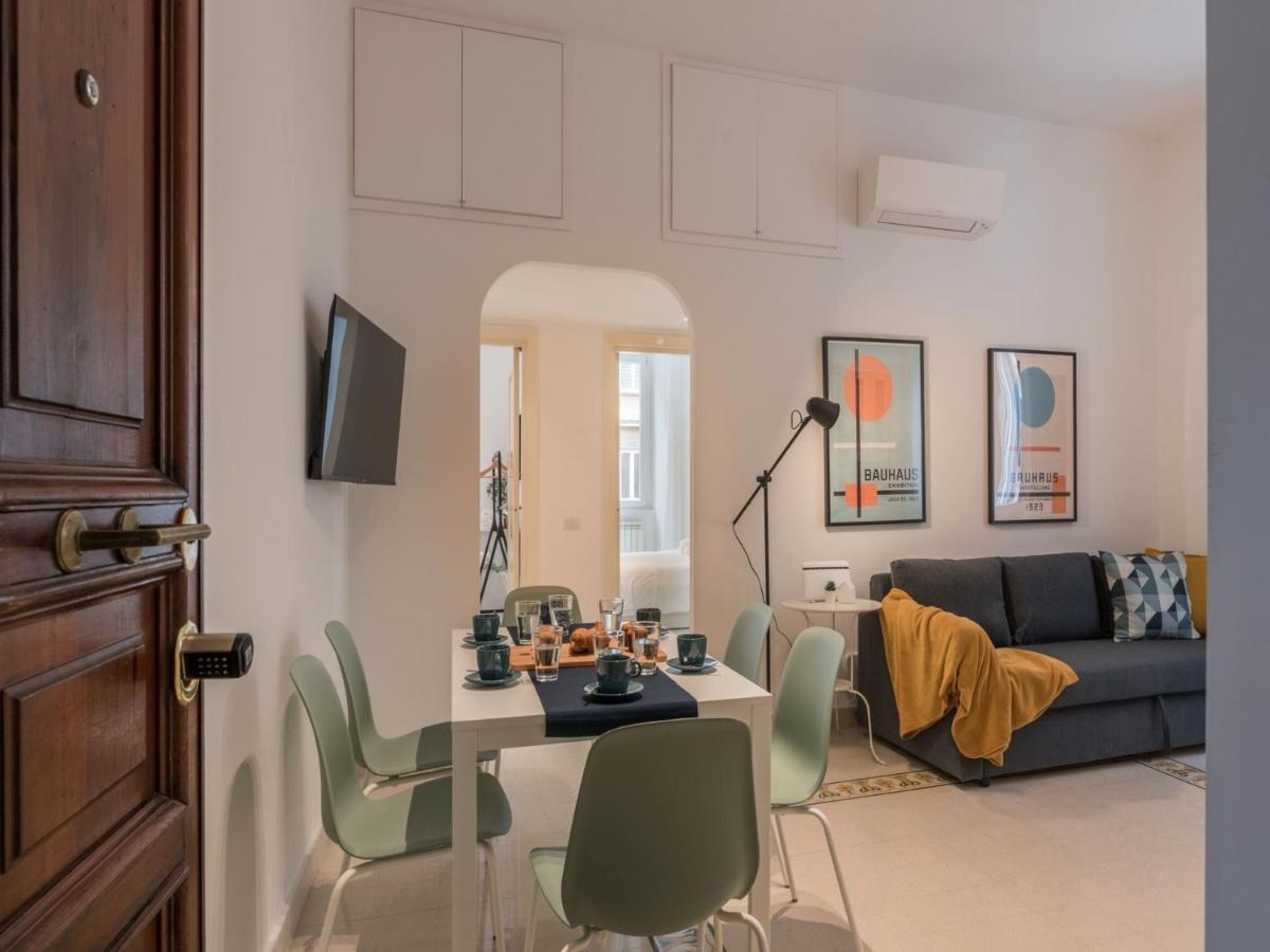 The Rent - Sunny Three-bedroom Near Ottaviano Metro Stop Appartamento *