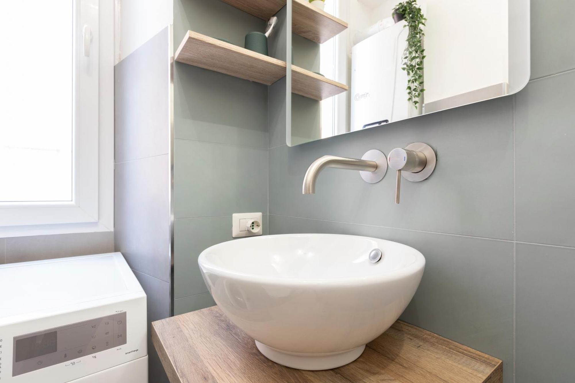 The Rent - Sunny Three-bedroom Near Ottaviano Metro Stop Appartamento Roma