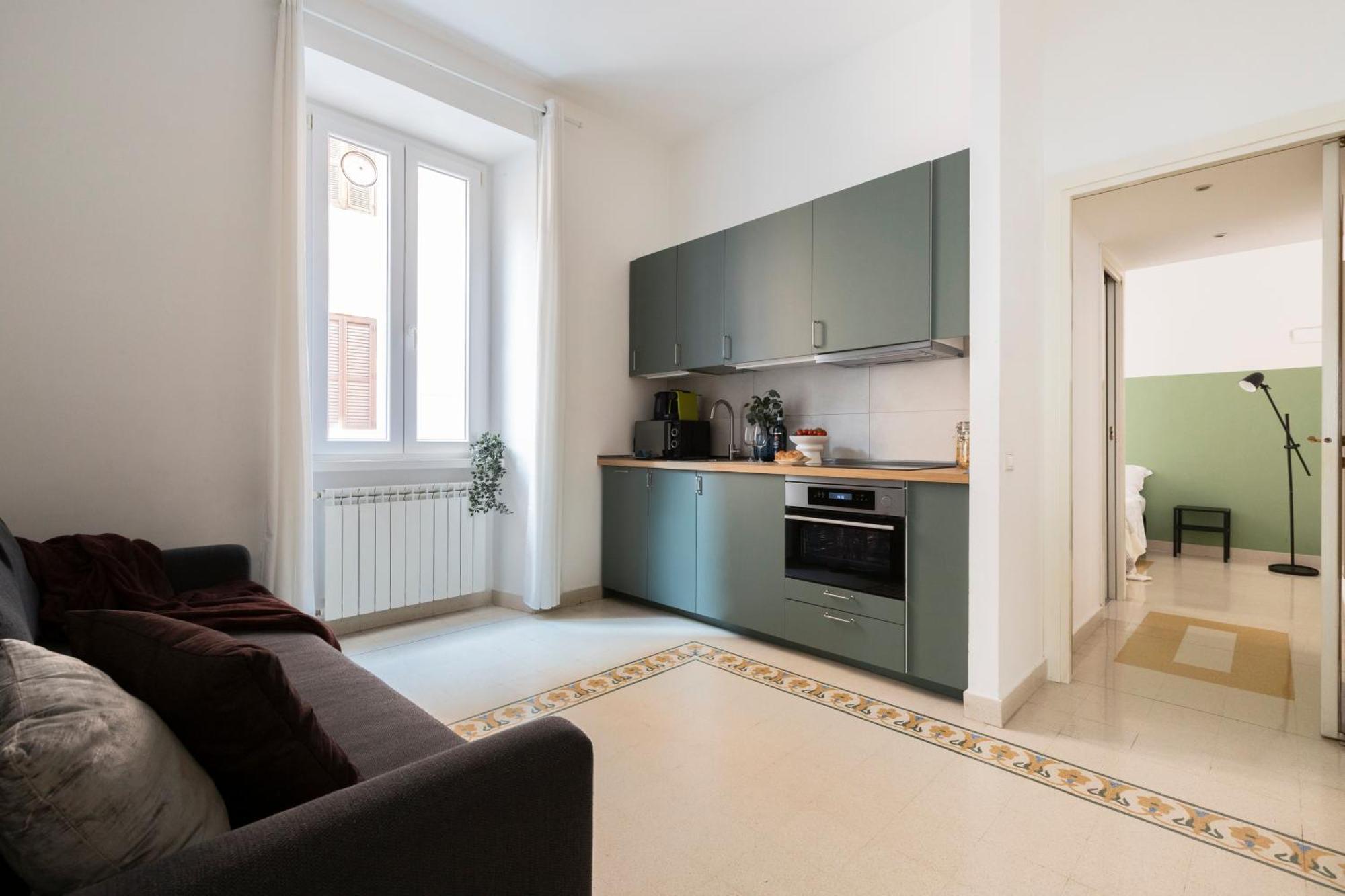 Appartamento The Rent - Sunny Three-bedroom Near Ottaviano Metro Stop