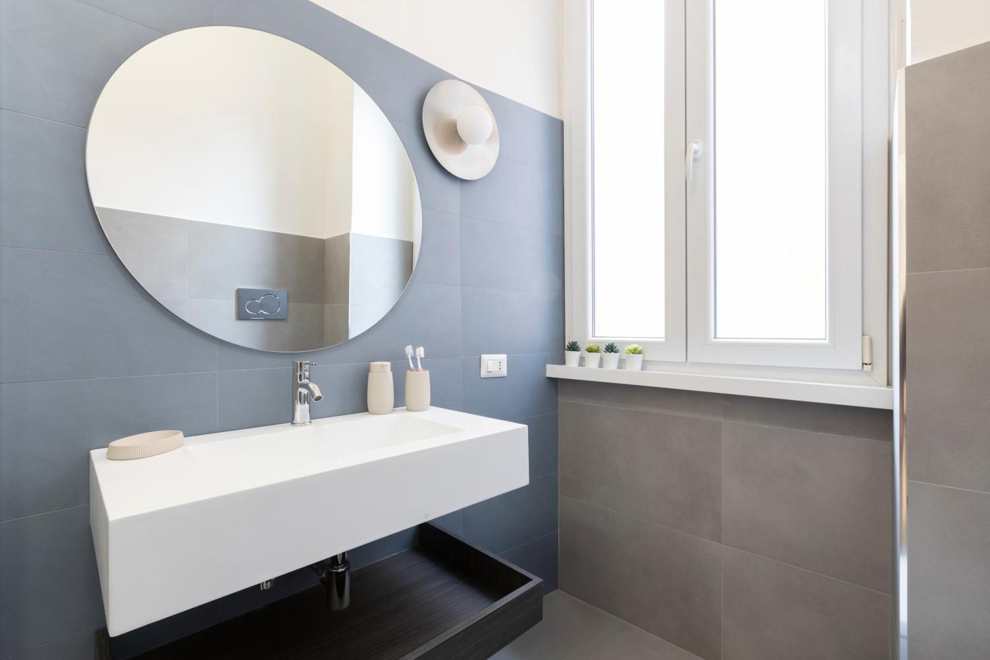 Appartamento The Rent - Sunny Three-bedroom Near Ottaviano Metro Stop *
